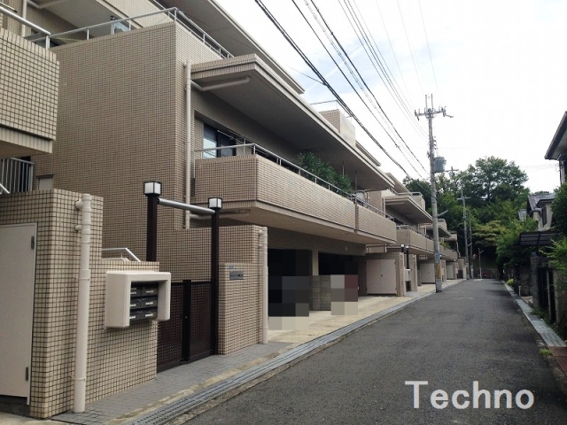 メゾンドール錦織公園大阪府富田林市須賀１丁目中古マンションの不動産情報です。