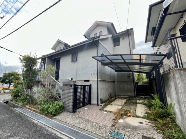大阪府富田林市小金台４丁目中古一戸建ての不動産情報です。