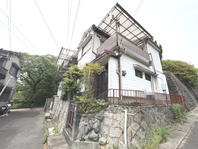 大阪府富田林市富美ケ丘町中古一戸建ての不動産情報です。