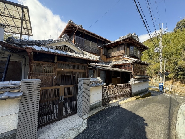 大阪府河内長野市岩瀬中古一戸建ての不動産情報です。